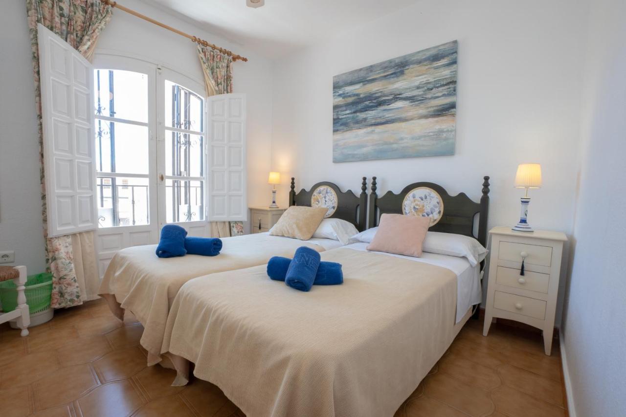 Pinos 2 Lägenhet Nerja Exteriör bild