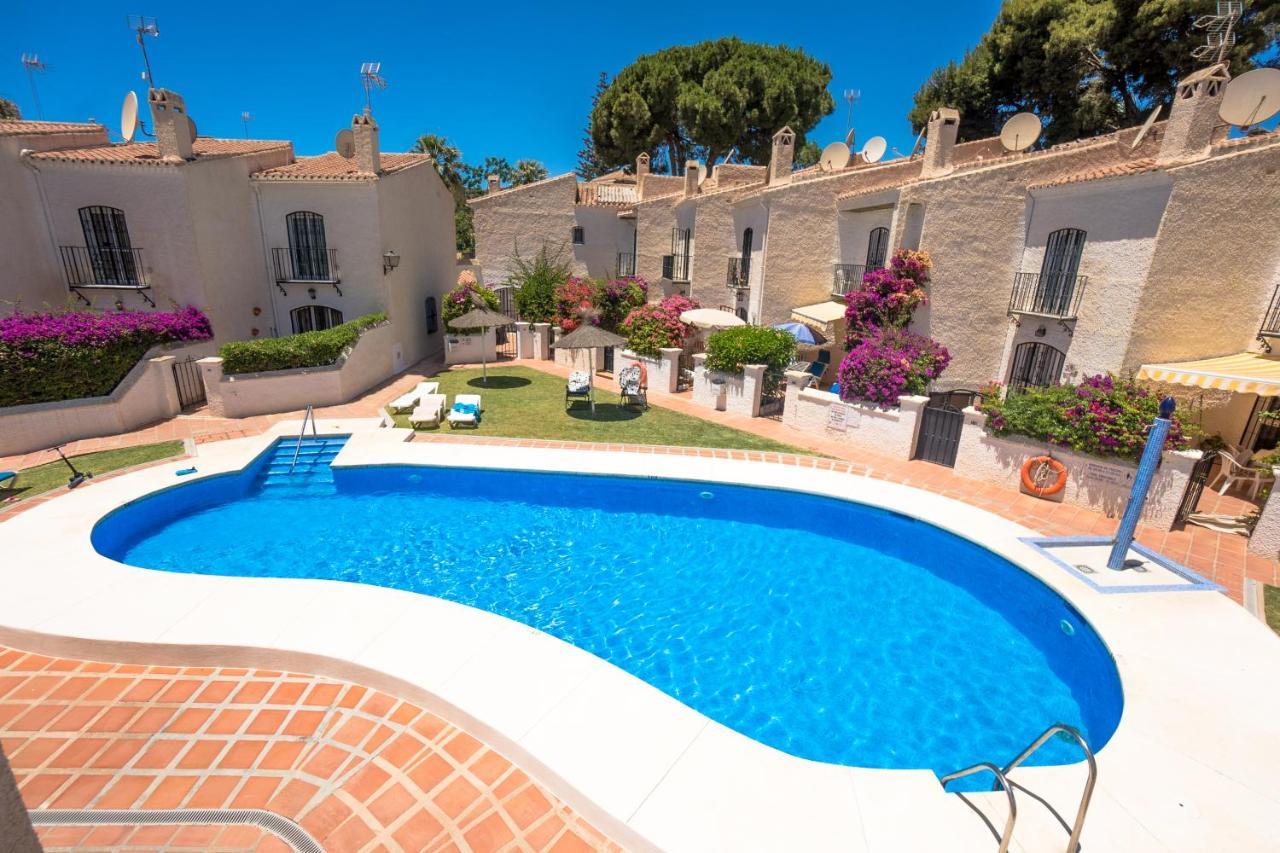 Pinos 2 Lägenhet Nerja Exteriör bild
